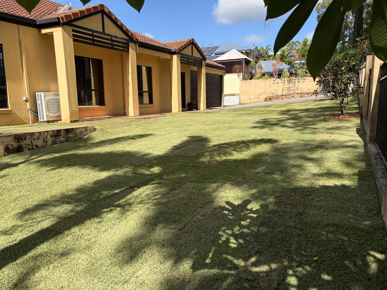Front Lawn Turf & Retaining